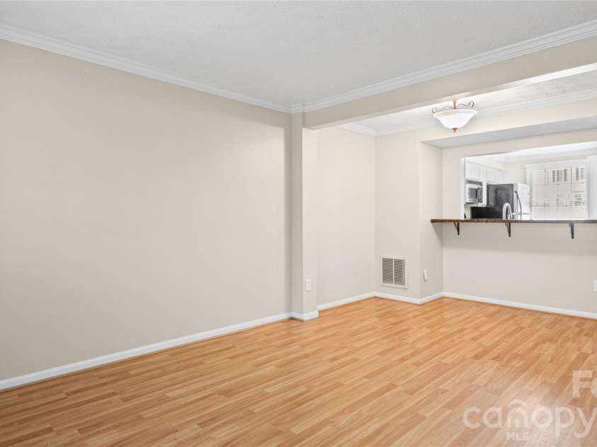 1231 Scaleybark Road, Charlotte, NC 28209.  MLS# CAR4398177, YatesRealty ID 38744. 