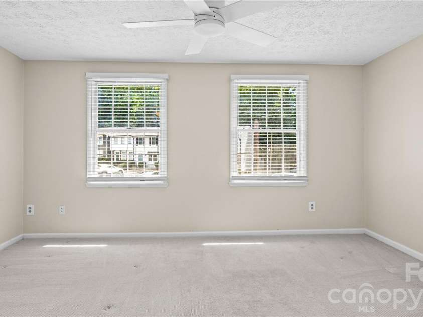 1231 Scaleybark Road, Charlotte, NC 28209.  MLS# CAR4398177, YatesRealty ID 38744. 