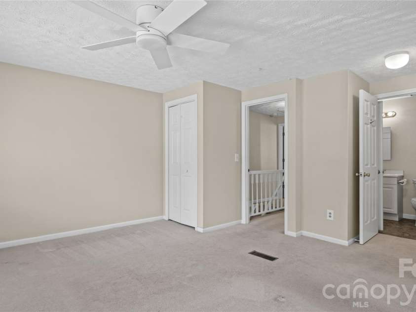 1231 Scaleybark Road, Charlotte, NC 28209.  MLS# CAR4398177, YatesRealty ID 38744. 