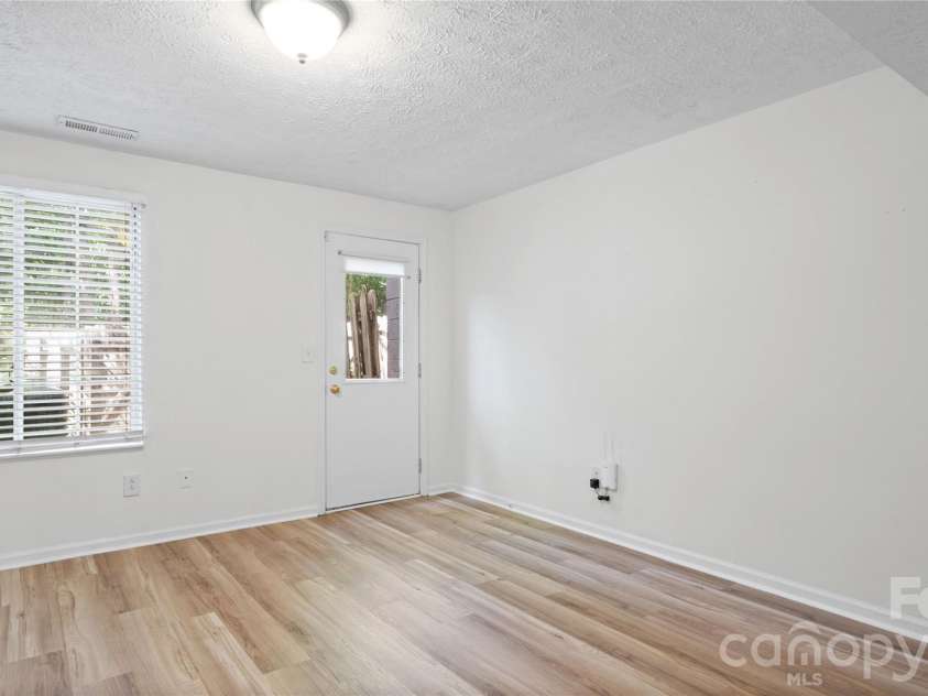 1231 Scaleybark Road, Charlotte, NC 28209.  MLS# CAR4398177, YatesRealty ID 38744. 