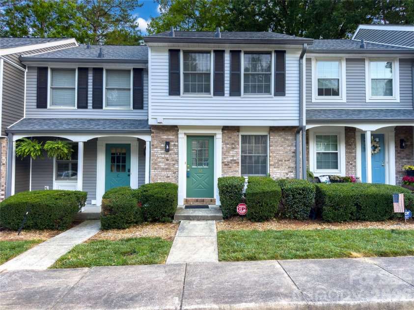 1231 Scaleybark Road, Charlotte, NC 28209.  MLS# CAR4398177, YatesRealty ID 38744. 