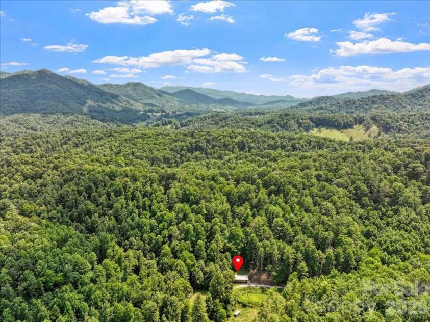 323 McCurrey Road, Burnsville, NC 28714.  MLS# CAR4400496, YatesRealty ID 38746. 