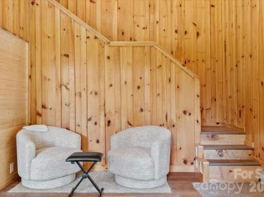 323 McCurrey Road, Burnsville, NC 28714.  MLS# CAR4400496, YatesRealty ID 38746. 