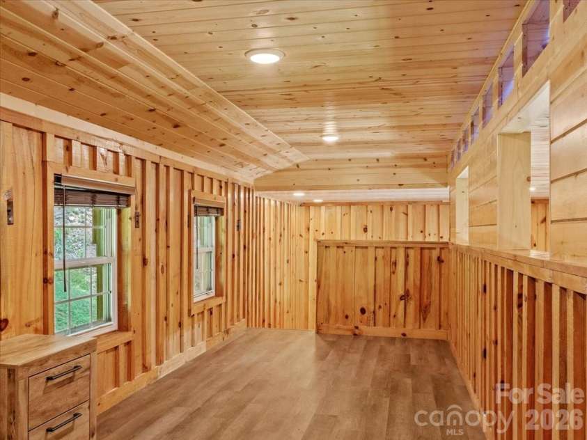 323 McCurrey Road, Burnsville, NC 28714.  MLS# CAR4400496, YatesRealty ID 38746. 