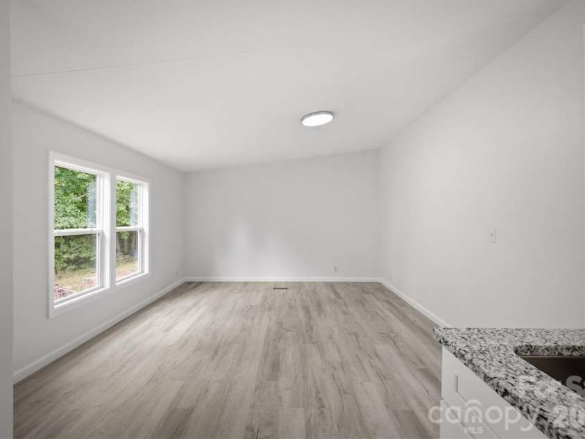 2688 Kite Drive, Lenoir, NC 28645.  MLS# CAR4402263, YatesRealty ID 38749. 