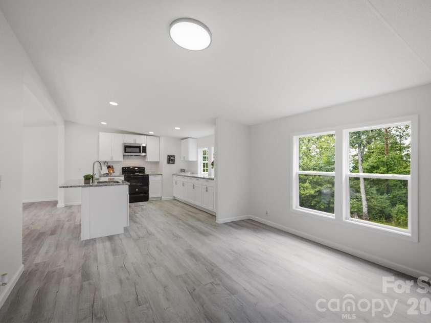 2688 Kite Drive, Lenoir, NC 28645.  MLS# CAR4402263, YatesRealty ID 38749. 