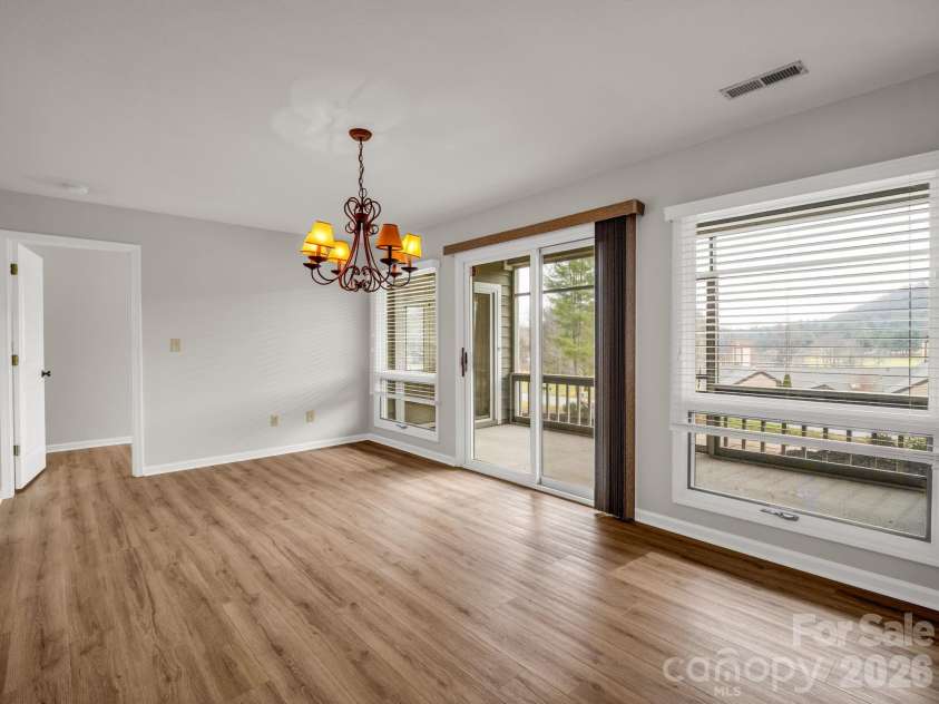 303 Golfside Drive, Flat Rock, NC 28731.  MLS# CAR4352629, YatesRealty ID 3875. Dining Area