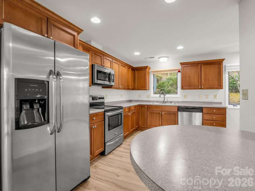 303 Golfside Drive, Flat Rock, NC 28731.  MLS# CAR4352629, YatesRealty ID 3875. Spacious Kitchen