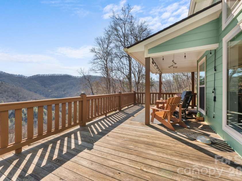 410 Moonlight Trail, Bryson City, NC 28713.  MLS# CAR4341559, YatesRealty ID 3875. 
