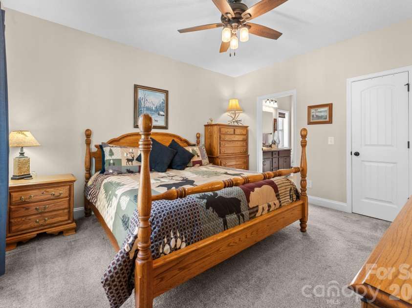 410 Moonlight Trail, Bryson City, NC 28713.  MLS# CAR4341559, YatesRealty ID 3875. 