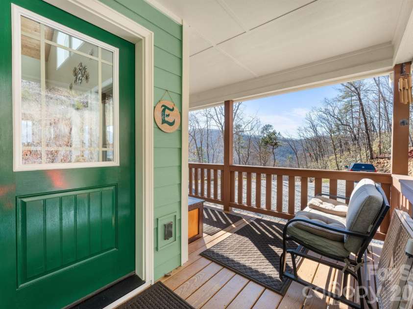 410 Moonlight Trail, Bryson City, NC 28713.  MLS# CAR4341559, YatesRealty ID 3875. 