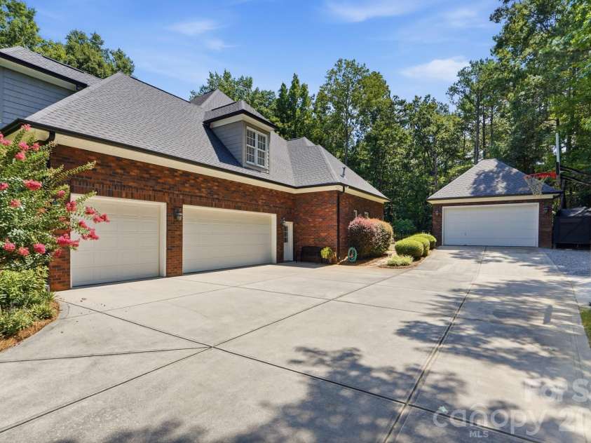 832 Savile Lane, Fort Mill, SC 29715.  MLS# CAR4401488, YatesRealty ID 38752. 