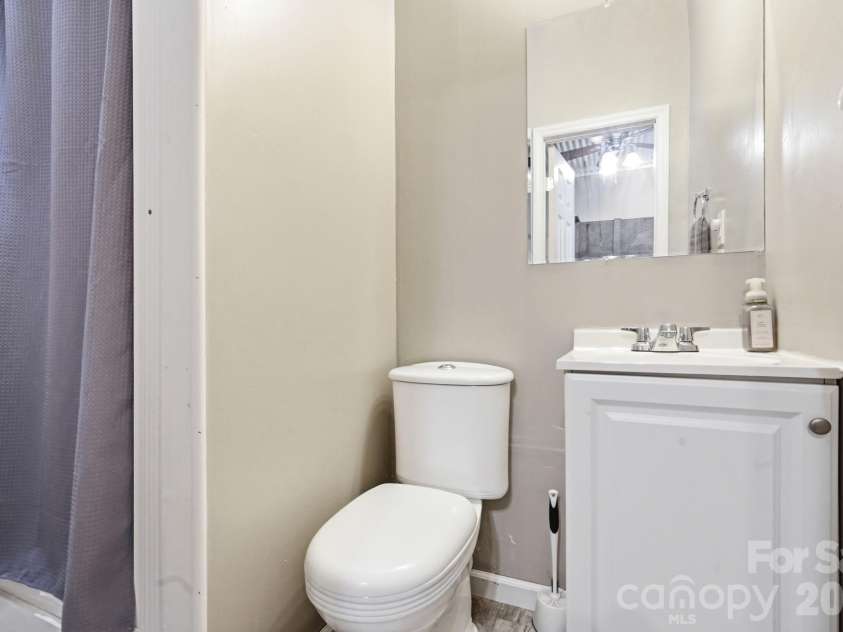 832 Savile Lane, Fort Mill, SC 29715.  MLS# CAR4401488, YatesRealty ID 38752. 