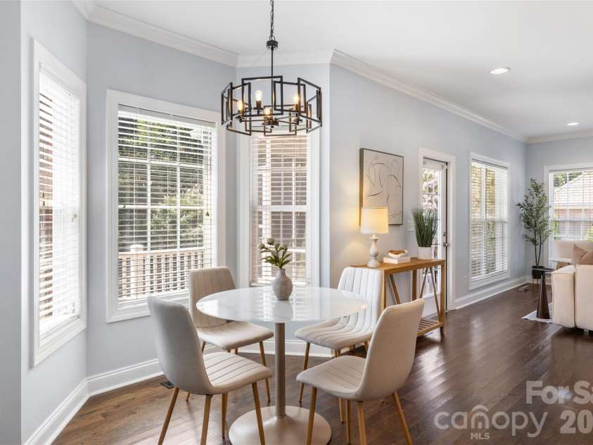 5508 Tillery Lane, Gastonia, NC 28056.  MLS# CAR4391366, YatesRealty ID 38754. Breakfast area