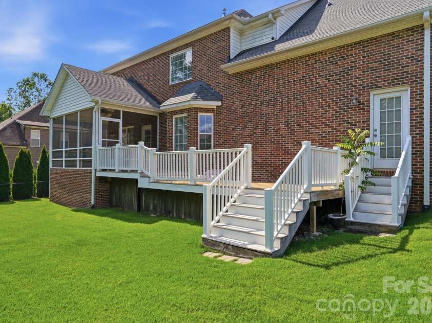 5508 Tillery Lane, Gastonia, NC 28056.  MLS# CAR4391366, YatesRealty ID 38754. Deck