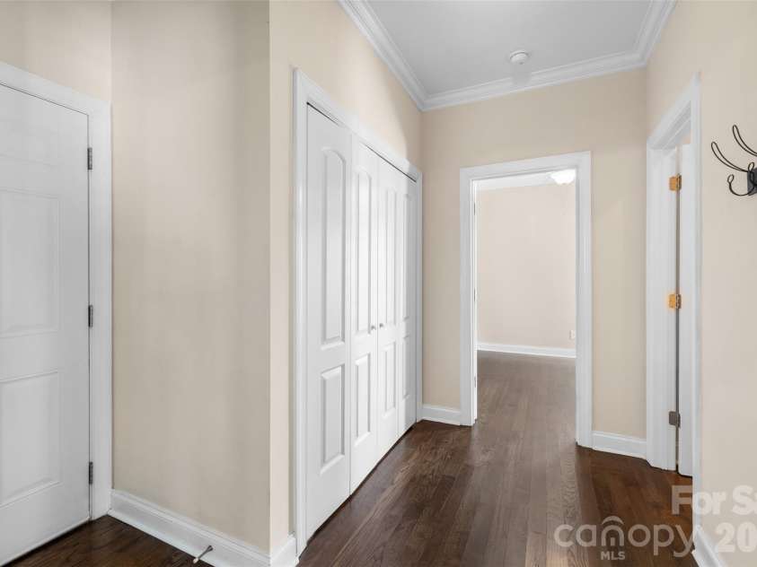 5508 Tillery Lane, Gastonia, NC 28056.  MLS# CAR4391366, YatesRealty ID 38754. Entry from garage with laundry closet