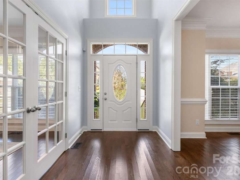 5508 Tillery Lane, Gastonia, NC 28056.  MLS# CAR4391366, YatesRealty ID 38754. Front entry
