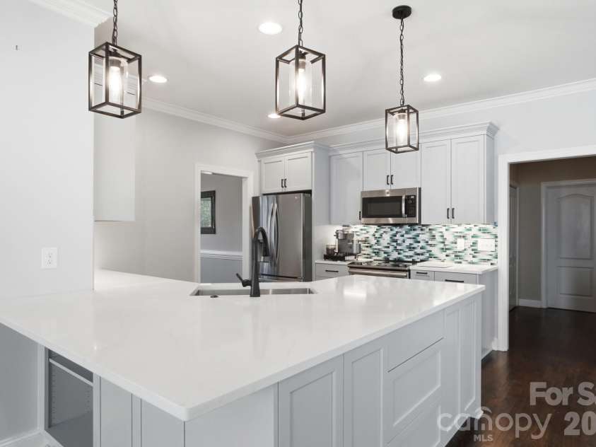 5508 Tillery Lane, Gastonia, NC 28056.  MLS# CAR4391366, YatesRealty ID 38754. Kitchen