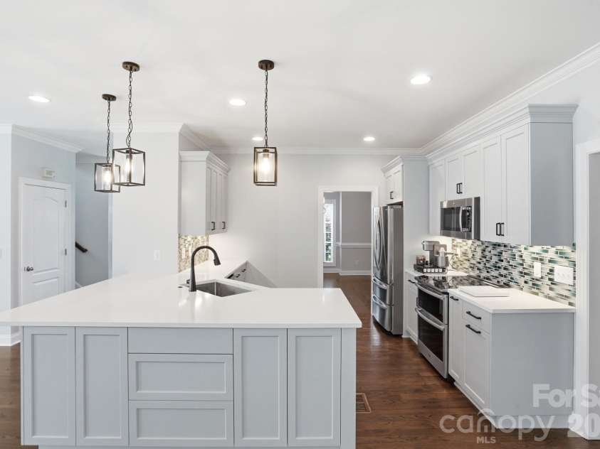 5508 Tillery Lane, Gastonia, NC 28056.  MLS# CAR4391366, YatesRealty ID 38754. Kitchen