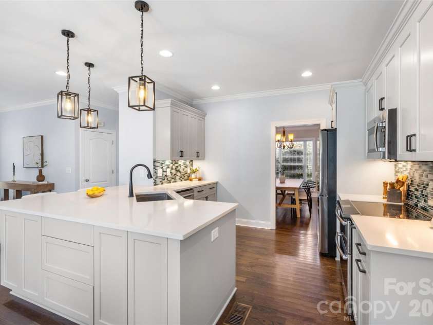 5508 Tillery Lane, Gastonia, NC 28056.  MLS# CAR4391366, YatesRealty ID 38754. Kitchen