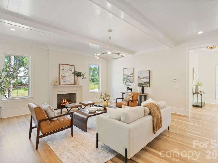 8022 Gulf Creek Road, Lancaster, SC 29720.  MLS# CAR4403742, YatesRealty ID 38755. Great Room