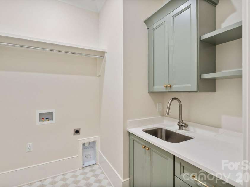8022 Gulf Creek Road, Lancaster, SC 29720.  MLS# CAR4403742, YatesRealty ID 38755. Laundry Room