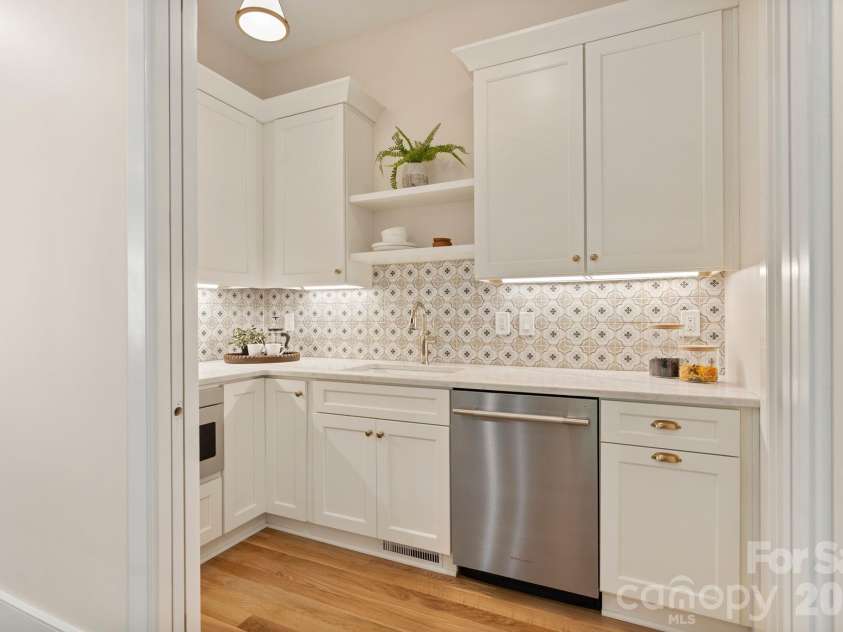 8022 Gulf Creek Road, Lancaster, SC 29720.  MLS# CAR4403742, YatesRealty ID 38755. Scullery