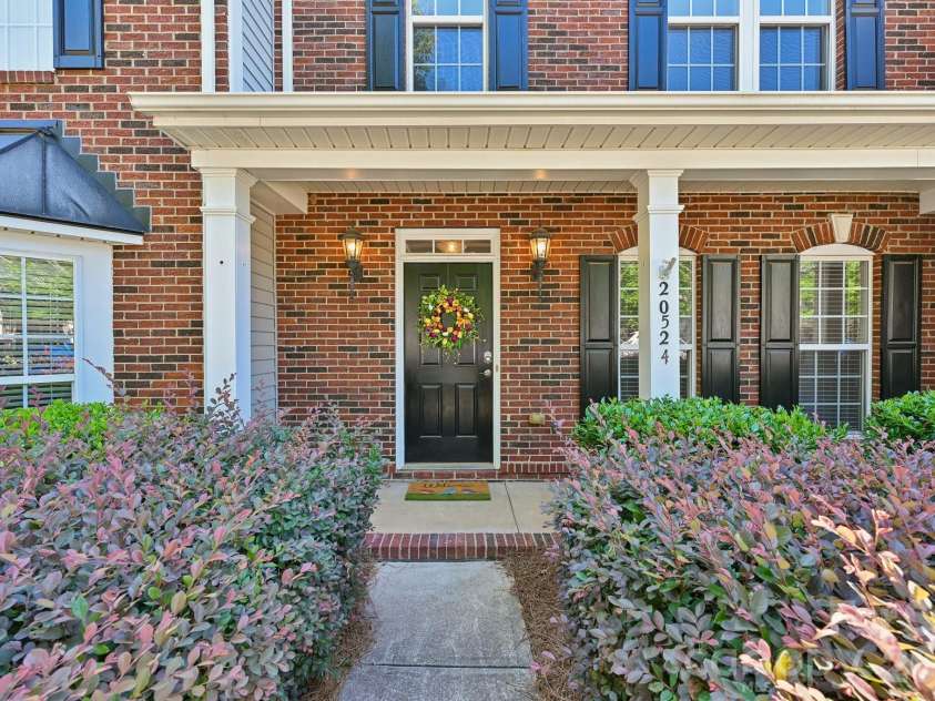 20524 Harbor View Drive, Cornelius, NC 28031.  MLS# CAR4400251, YatesRealty ID 38757. 