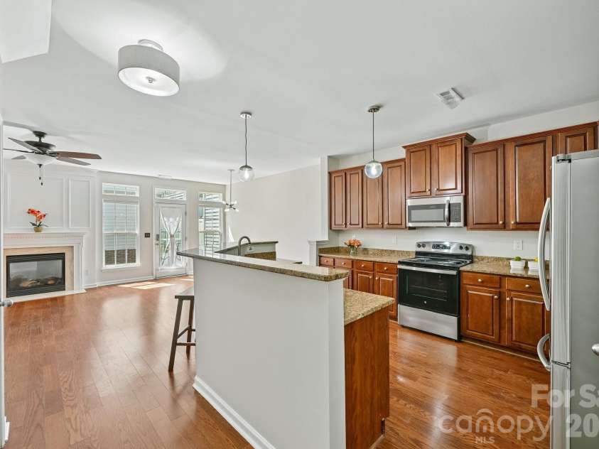 20524 Harbor View Drive, Cornelius, NC 28031.  MLS# CAR4400251, YatesRealty ID 38757. 