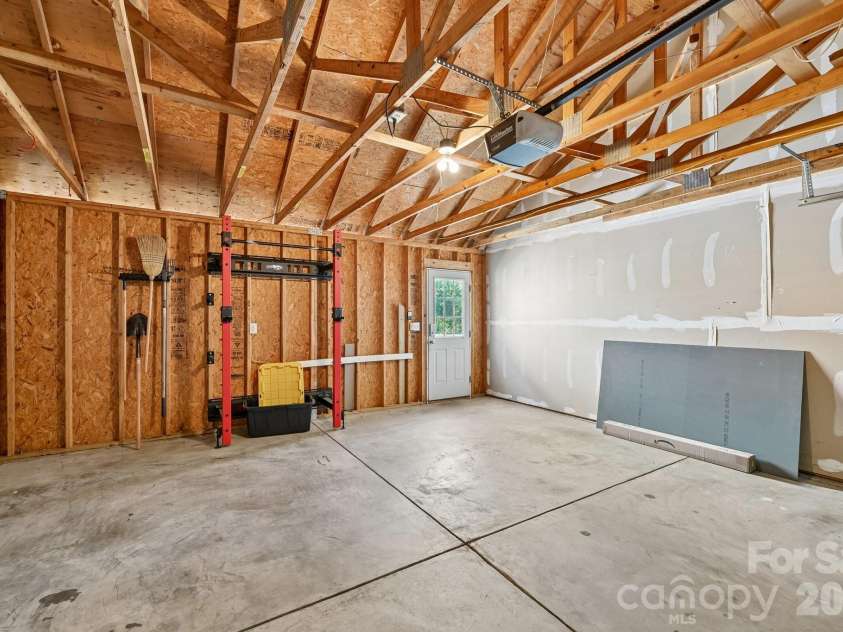 20524 Harbor View Drive, Cornelius, NC 28031.  MLS# CAR4400251, YatesRealty ID 38757. 