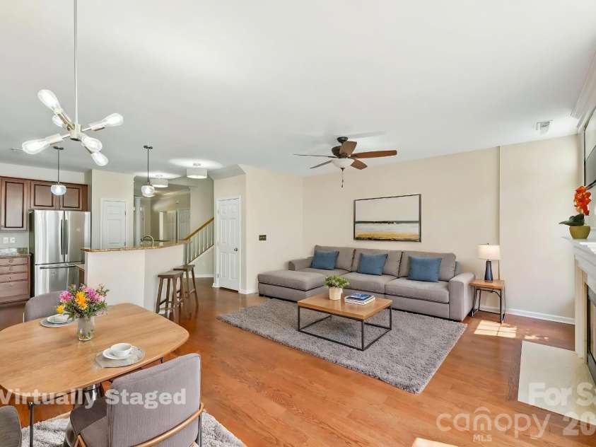 20524 Harbor View Drive, Cornelius, NC 28031.  MLS# CAR4400251, YatesRealty ID 38757. Living Room