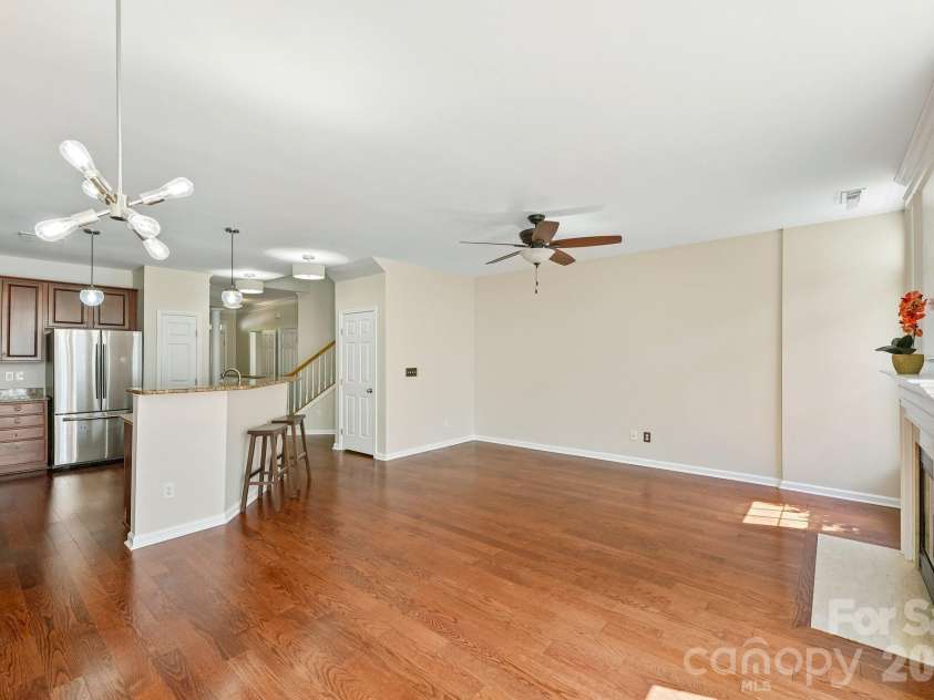 20524 Harbor View Drive, Cornelius, NC 28031.  MLS# CAR4400251, YatesRealty ID 38757. Living Room