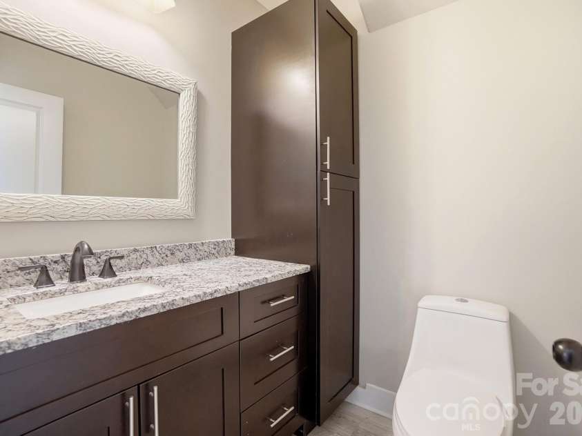 9151 Vagabond Road, Charlotte, NC 28227.  MLS# CAR4383699, YatesRealty ID 38758. 
