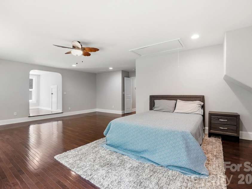 9151 Vagabond Road, Charlotte, NC 28227.  MLS# CAR4383699, YatesRealty ID 38758. 