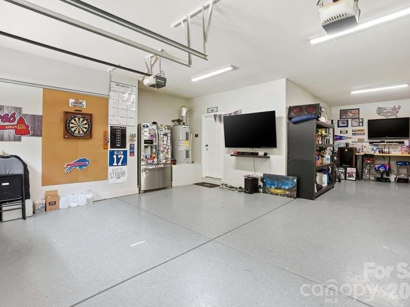 9151 Vagabond Road, Charlotte, NC 28227.  MLS# CAR4383699, YatesRealty ID 38758. 