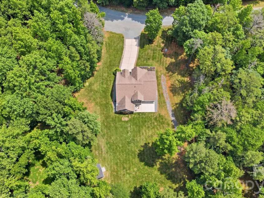 9151 Vagabond Road, Charlotte, NC 28227.  MLS# CAR4383699, YatesRealty ID 38758. 