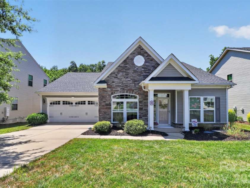 12823 Plumleaf Drive, Charlotte, NC 28213.  MLS# CAR4403899, YatesRealty ID 38759. 