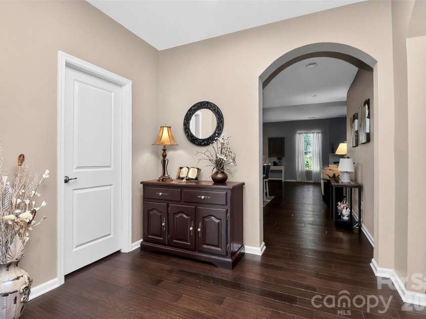 12823 Plumleaf Drive, Charlotte, NC 28213.  MLS# CAR4403899, YatesRealty ID 38759. 