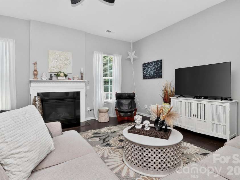 12823 Plumleaf Drive, Charlotte, NC 28213.  MLS# CAR4403899, YatesRealty ID 38759. 