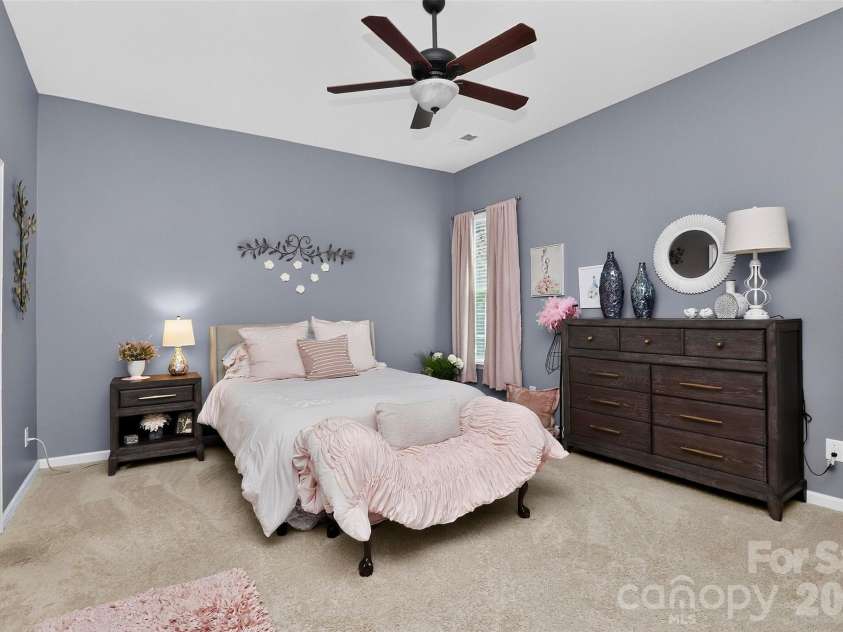 12823 Plumleaf Drive, Charlotte, NC 28213.  MLS# CAR4403899, YatesRealty ID 38759. 