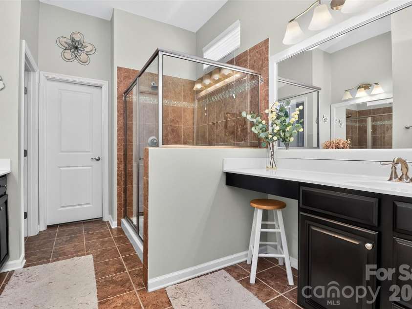 12823 Plumleaf Drive, Charlotte, NC 28213.  MLS# CAR4403899, YatesRealty ID 38759. 