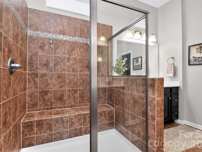 12823 Plumleaf Drive, Charlotte, NC 28213.  MLS# CAR4403899, YatesRealty ID 38759. 