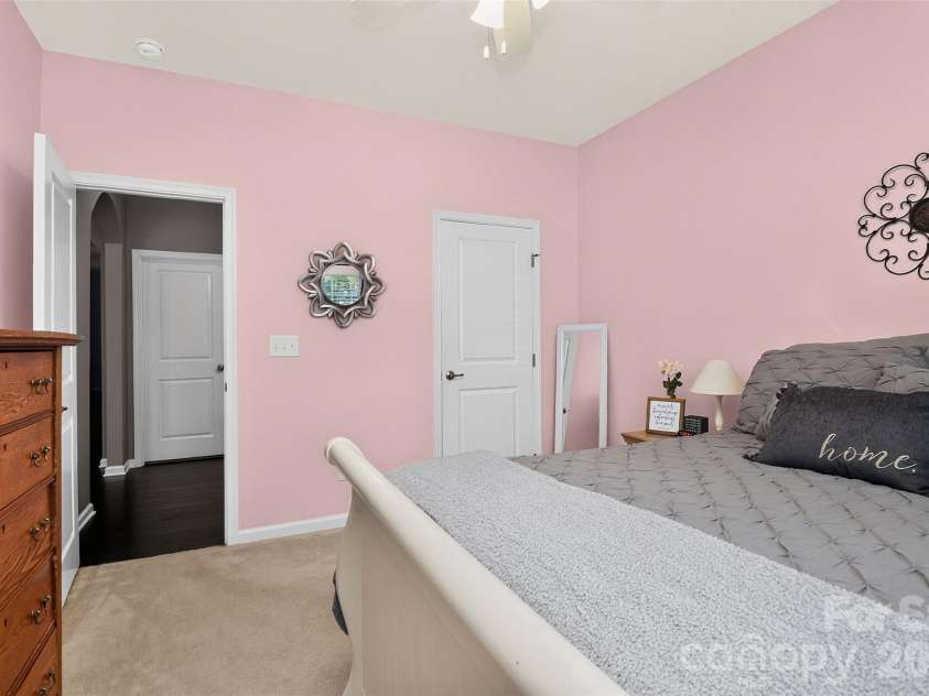 12823 Plumleaf Drive, Charlotte, NC 28213.  MLS# CAR4403899, YatesRealty ID 38759. 