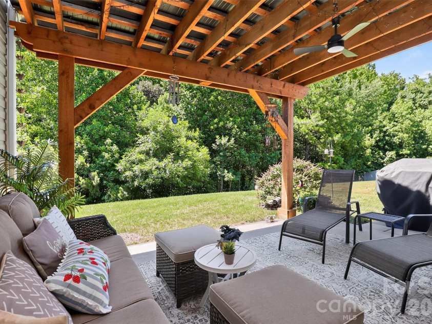 12823 Plumleaf Drive, Charlotte, NC 28213.  MLS# CAR4403899, YatesRealty ID 38759. 