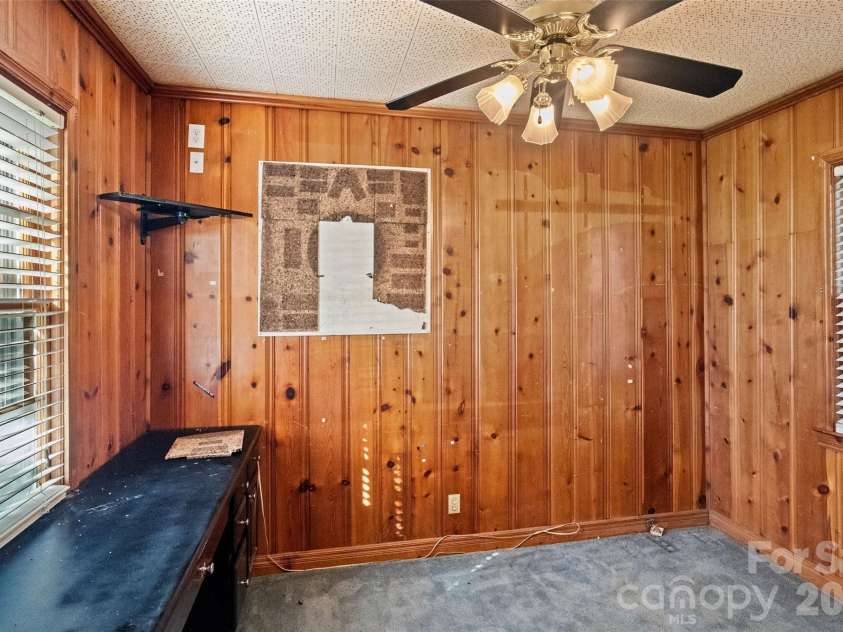 1211 Woodland Drive, Charlotte, NC 28205.  MLS# CAR4432066, YatesRealty ID 38760. 