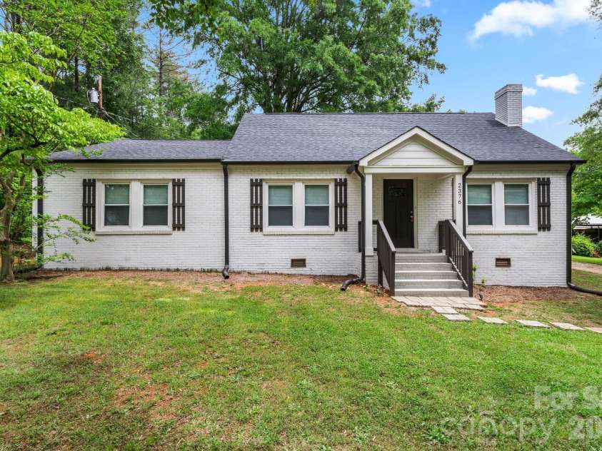 2376 US 321 Highway, Newton, NC 28658.  MLS# CAR4402152, YatesRealty ID 38763. 