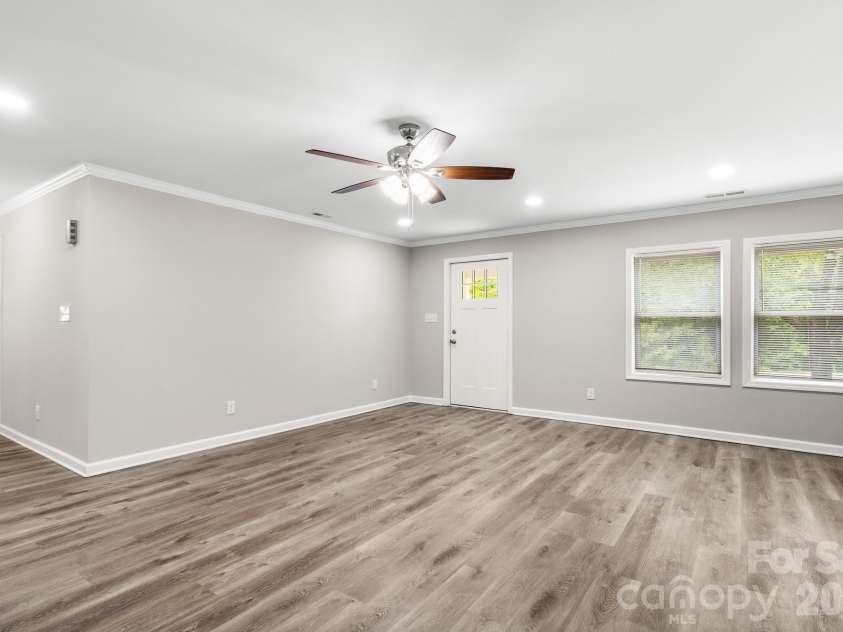 2376 US 321 Highway, Newton, NC 28658.  MLS# CAR4402152, YatesRealty ID 38763. 