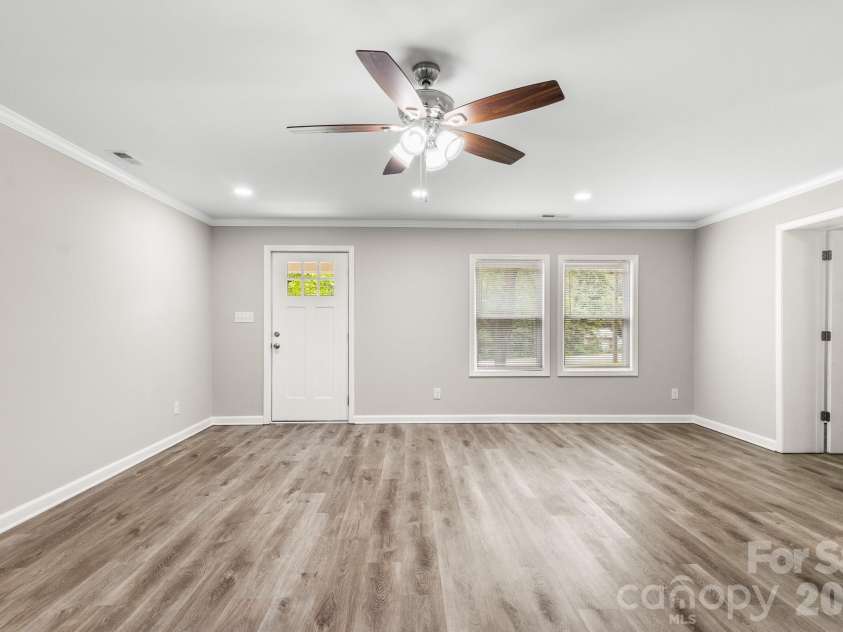 2376 US 321 Highway, Newton, NC 28658.  MLS# CAR4402152, YatesRealty ID 38763. 