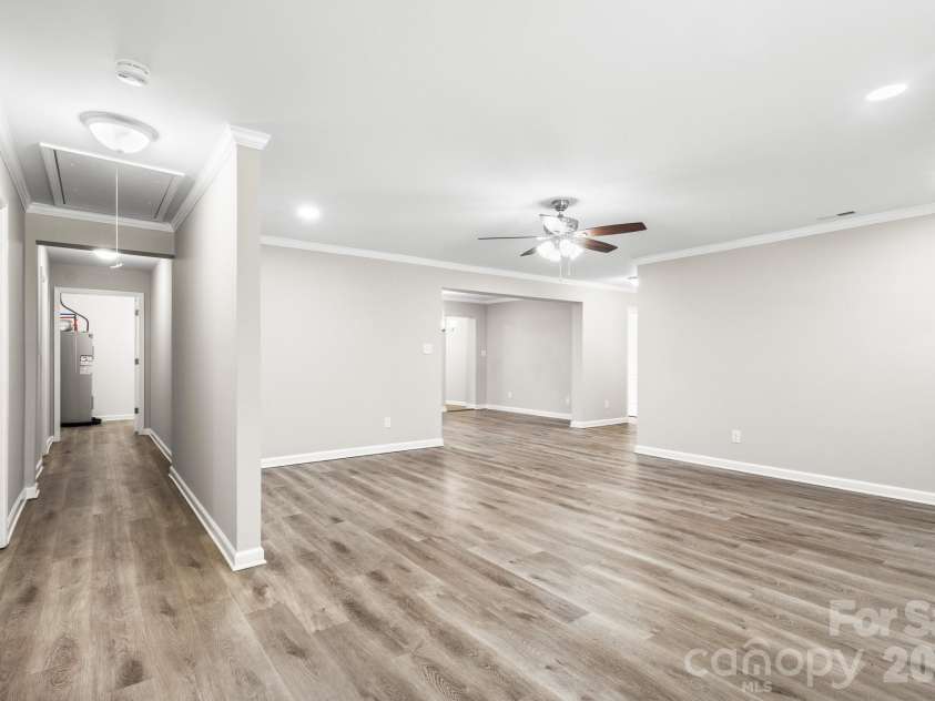 2376 US 321 Highway, Newton, NC 28658.  MLS# CAR4402152, YatesRealty ID 38763. 
