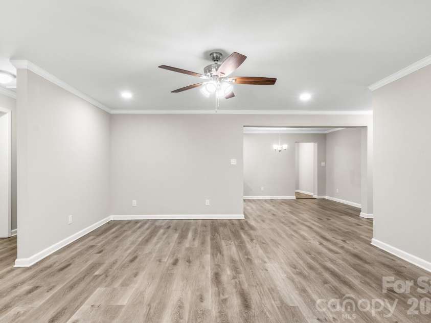 2376 US 321 Highway, Newton, NC 28658.  MLS# CAR4402152, YatesRealty ID 38763. 